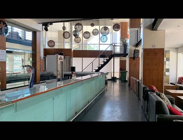 410M² BUSINESS FOR SALE IN POINT WATERFRONT